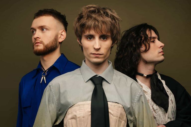 Ziferblat sorularımızı cevapladı