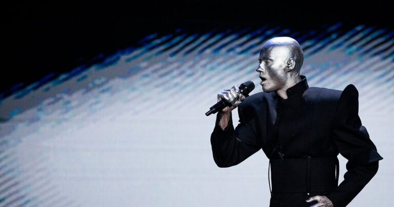 Lion Ceccah karmaşık Eurovision performansı hakkında konuştu